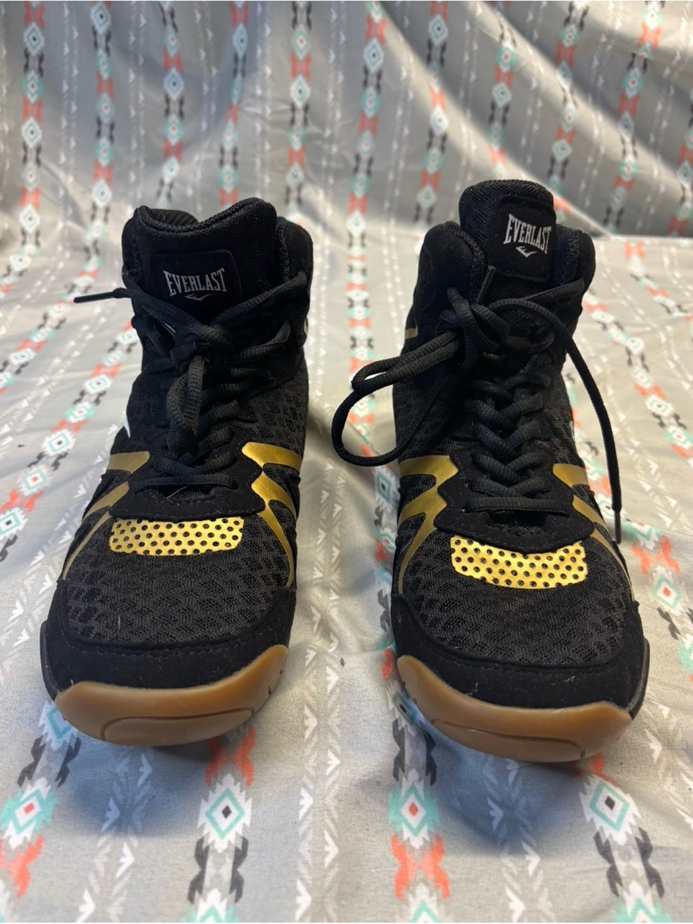 ⚛️Everlast Black and Gold Sneakers